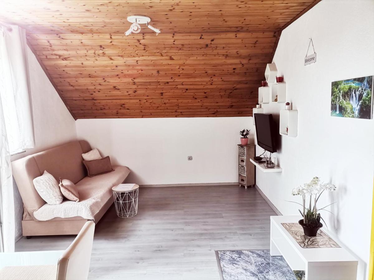 Apartment Dolores Смолянац Екстериор снимка